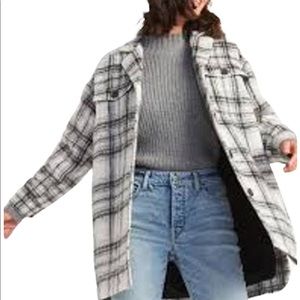Old Navy Printed Flannel Long Utility Shacket for Women, Size M.  Oversized fit